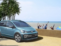 VW、SUVルックの クロスup! を300台限定で発売…beatsサウンドシステム標準装備 画像