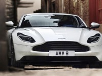 アストンマーティン DB11、メルセデスAMGエンジン搭載…両社の提携の初の成果 画像