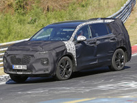 日本車ライバル視…ヒュンダイ主力SUV、8人乗りへ進化 画像