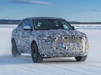 ジャガー最小SUV、E-PACE プロトタイプの画像を公開 画像