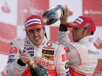 「アロンソがまた話しかけてくれるようになった」ハミルトン 画像