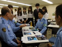 早大広告研に、“らしくない”交通安全ポスターを依頼した警視庁・戸塚署の思惑 画像