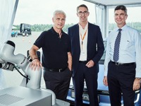 VWとロボットメーカーKUKA、提携強化…自動運転車向け技術を開発 画像