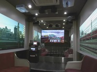 乗務員コスプレでなりきりも…京急車内を再現した「鉄道カラオケ」が登場　7月20日から 画像