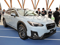 【スバル XV 新型】日立化成の樹脂射出発泡成形技術を採用、軽量化に貢献 画像