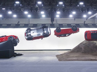 ジャガー E-PACE ギネス記録…バレルロールで15mのジャンプに成功!!［動画］ 画像