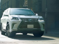 レクサス LX、2列シート・5人乗りを新規設定…ヒッチメンバーも標準装備 画像