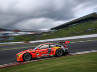 【SUPER GT 第5戦】GT300クラスもARTAがポール・トゥ・ウイン…高木真一とウォーキンショーのBMW M6が完勝 画像