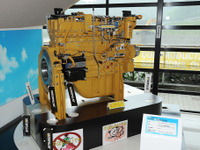 日本キャタピラーのビジターセンターってこんなところ…建機写真蔵 画像