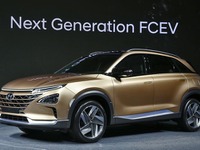 ヒュンダイの次世代燃料電池車、2018年市販へ…航続800km目指す 画像
