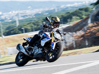 【BMW G310R 試乗】大型免許不要、アンダー400でも「しっかりBMW」…青木タカオ 画像