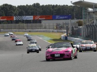 マツ耐にロードスターのチーフデザイナーが初参戦、マツダ役員チーム上位入賞 画像