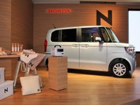 【ホンダ N-BOX 新型】N for Lifeで新たな世界観を提案…佐藤可士和氏 画像