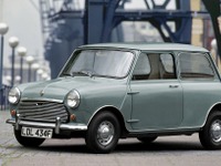 9月8日は MINIクーパー の日、レトロモダンな日本限定モデル「アイスブルー」発売 画像