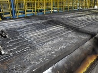 小田急線、列車延焼火災で車両を公開　屋根の一部に変形した焦げ跡 画像