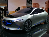 【フランクフルトモーターショー2017】メルセデス EQA…新ブランド第2弾は小型EV 画像