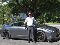 【日産 GT-R NISMOパーツ装着車 試乗】10年もののGT-Rが新車のように…クルム選手のドライブで実感 画像