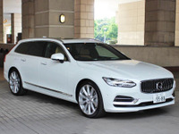 【ボルボ V90 T8ツインエンジン 試乗】XC90 よりも迫力のある加速感を味わえる…丸山誠 画像