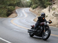 【ハーレー ソフテイル ストリートボブ 試乗】頭の中で「Born to Be Wild」が鳴り止まない…青木タカオ 画像
