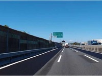 東名阪道の暫定3車線、渋滞回数が2割減---「ドライブ・アシスト・ライト」も運用を開始 画像