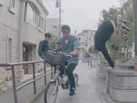 「STOP！自転車 ながらスマホ」、スマホを見ずに5km走行した人にコーヒーをプレゼント 画像