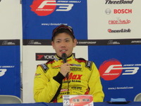 【全日本F3】2017年チャンピオンは高星明誠…後半戦猛追の坪井翔を振り切って戴冠 画像