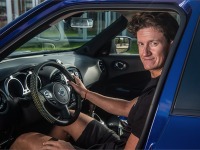 ドライバーの脱水症状を防止するシステム、日産が開発…汗を感知し警告 画像