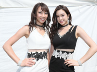 【FIAドリフト】世界初のNo.1決定戦のイメージガールは超絶美脚コンビ! 画像