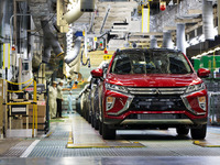 三菱 エクリプス クロス、まずは欧州へ出荷開始…1.5ターボは163hp 画像