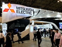 【CEATEC 2017】準天頂衛星みちびきによるセンチメートル単位の自車位置測位を達成…三菱電機 画像
