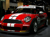 【フランクフルトモーターショー07】新型 MINI、サーキットにチャレンジ 画像