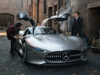 メルセデスAMG ヴィジョンGT と Eクラスカブリオレ 新型が『ジャスティス・リーグ』に 画像