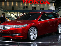 【フランクフルトモーターショー07】ホンダ アコードツアラー、じらさないで 画像