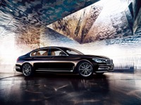BMW 7シリーズ、インディビジュアルカスタムの限定モデルを発売 画像