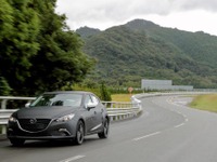 【新聞ウォッチ】マツダの次世代エンジンの試作車、乗ればすぐわかる「現行車との大きな違い」 画像