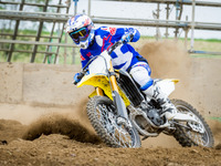 【スズキ RM-Z450 試乗】コースが狭く感じるほどの凄まじいパワー…青木タカオ 画像