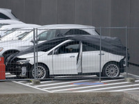 生産中止の噂どこへやら…メルセデス Bクラス 次期型、プロトタイプを目撃 画像