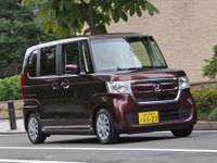 【ホンダ N-BOX 試乗】“軽の残念な部分”はもはや黄色いナンバーだけ、だけど…岩貞るみこ 画像