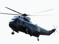米海兵隊、トランプ大統領訪日にあわせて専用ヘリ「マリーンワン」を運航 画像