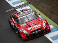 【SUPER GT 最終戦】驚愕のタイムでニスモGT-Rがポールポジション獲得…GT300クラス首位は初音ミクAMG 画像