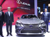 レクサス LS 新型、中国向けガソリン車はターボなし【広州モーターショー2017】 画像