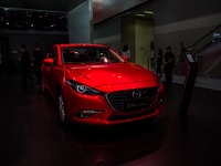 マツダ アクセラ 改良新型、中国仕様を公開…先進運転支援が充実【広州モーターショー2017】 画像