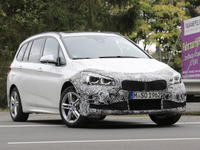 BMWがミニバンにいよいよ本腰か…2シリーズ グランツアラー 初の改良、そのポイントは? 画像