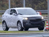あのスズキ車とは遠縁関係...オペル小型SUV「モッカX」が初の大刷新 画像