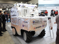 放水と負傷者の探索を行う無人消防車部隊が、いよいよ実用段階へ…三菱重工【2017国際ロボット展】 画像