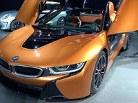 BMW i8ロードスター、最新コネクト搭載【ロサンゼルスモーターショー2017】 画像