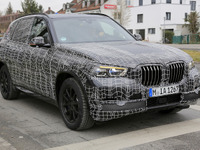 BMW X5 次期型、M社チューンの「M50i」を初投入へ 画像