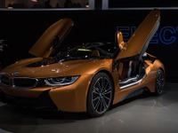 BMW i8ロードスター、ぶつからない機能が充実【ロサンゼルスモーターショー2017】 画像