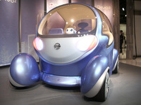 【東京モーターショー07】日産 ピボ2 …動物のしぐさやたたずまいがモチーフ 画像