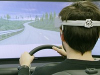 脳波測定による運転支援、日産がCES 2018で初公開へ 画像